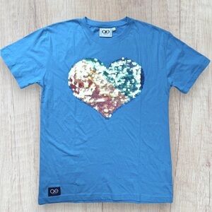 New QUEER EYE Blue Rainbow Heart Sequin Short Sleeve T-Shirt Unisex Size M